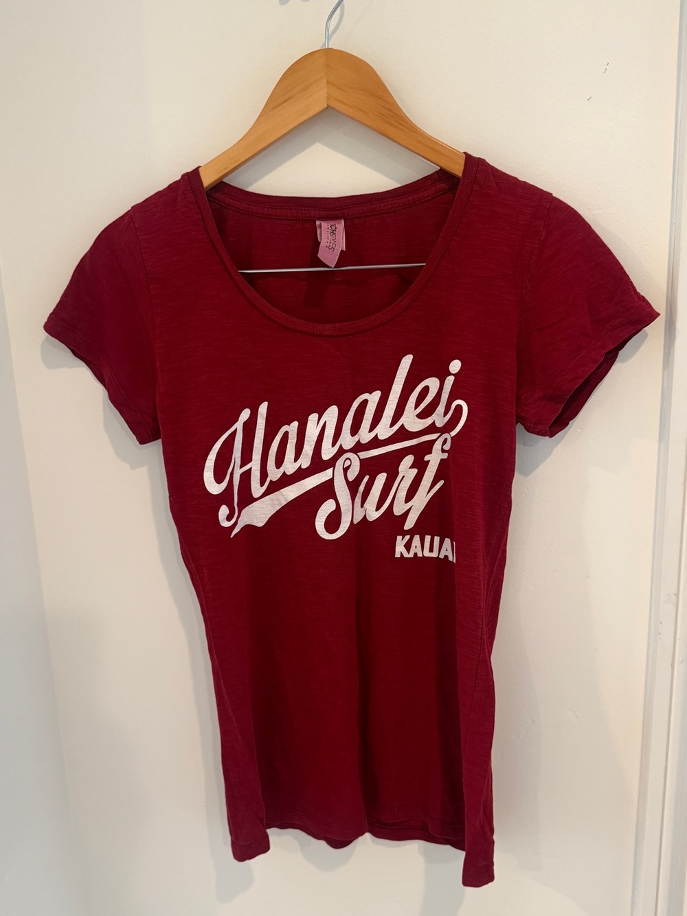Hanalei Surf Kauai Women's Short Sleeve Tee - Burgundy